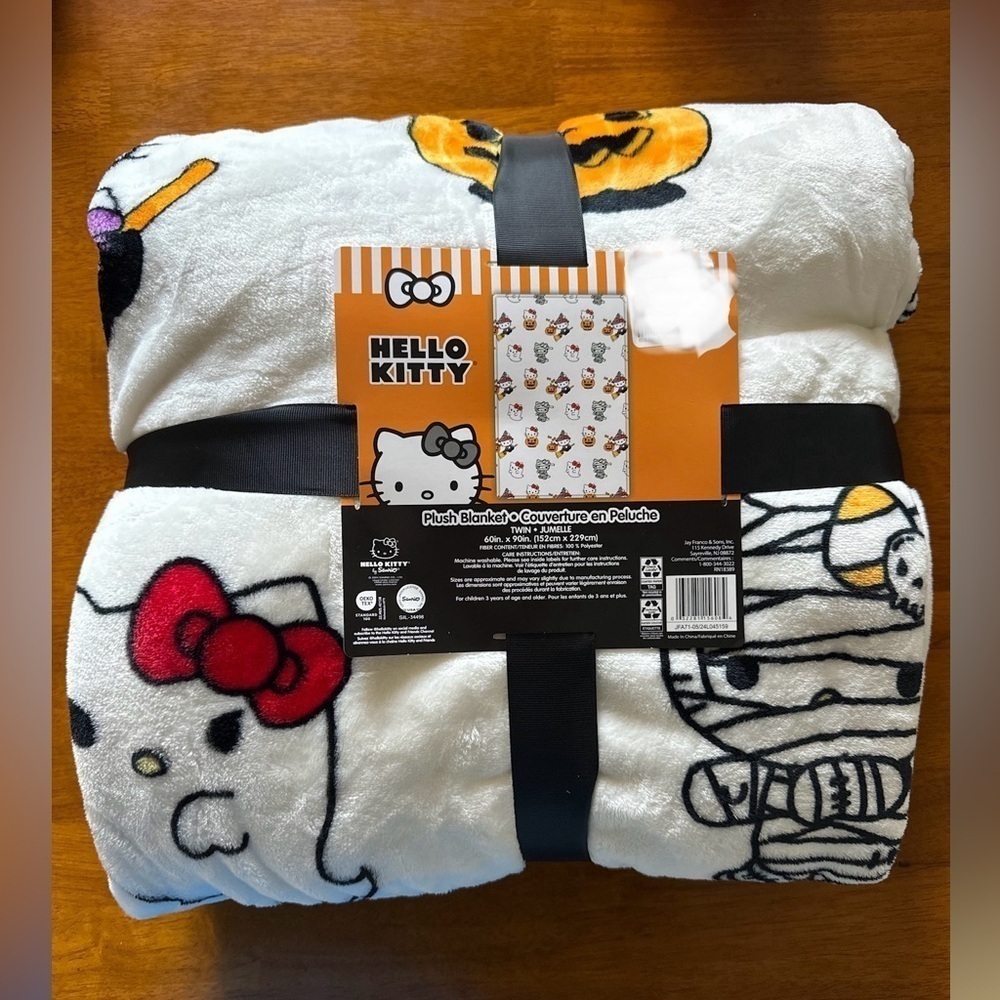 NWT HELLO KITTY MUMMY GHOST JACK-O-LANTERN WITCH TWIN SIZE HALLOWEEN BLANKET